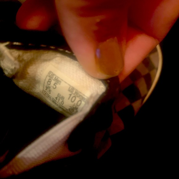 8.5 vans - Picture 2 of 2